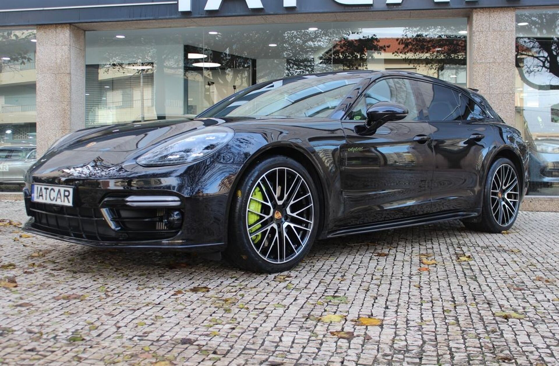 PORSCHE Panamera 4 E-Hybrid