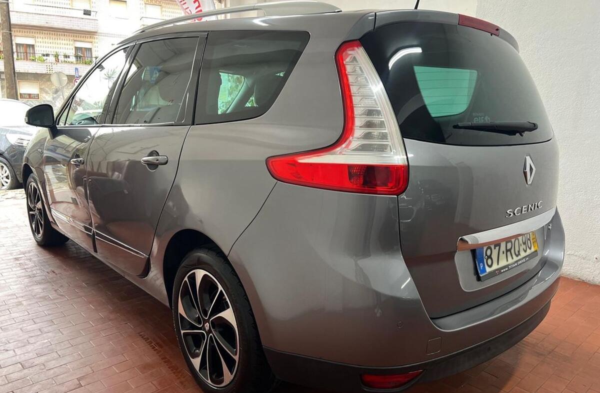 RENAULT Scénic 1.5 dCi Bose Edition SS