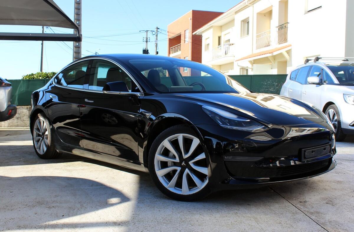 TESLA Model 3 Long-Range Dual Motor AWD