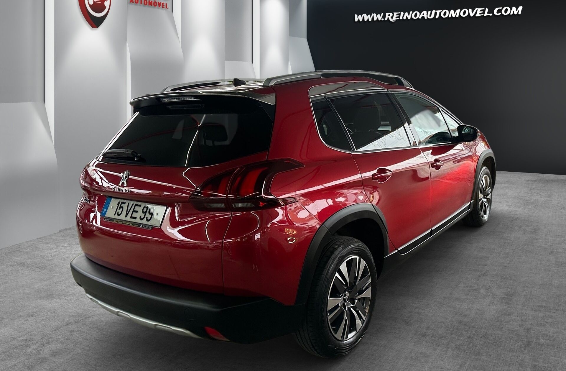 PEUGEOT 2008 1.2 PureTech Allure