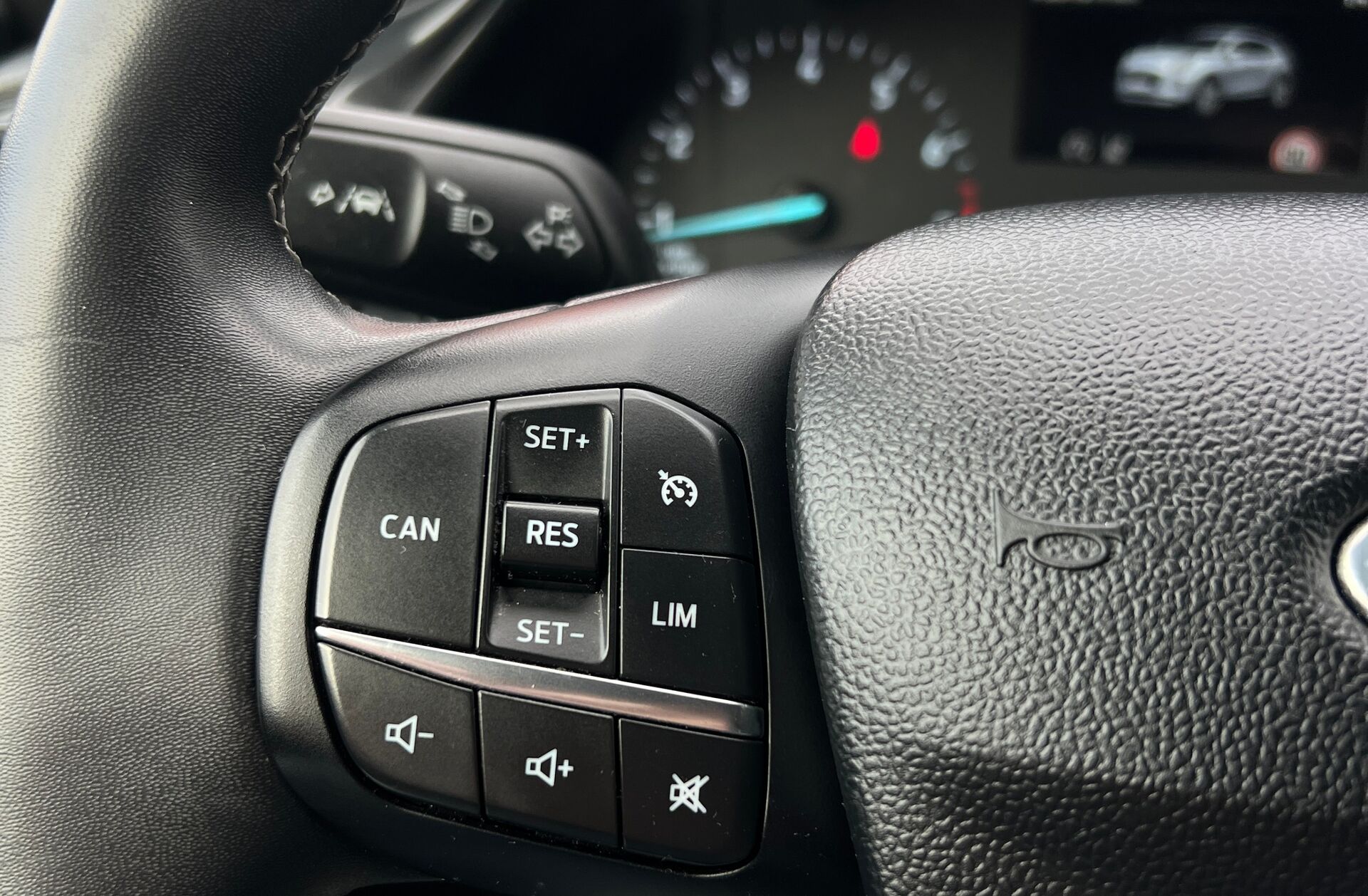 FORD Puma 1.0 EcoBoost MHEV Titanium X Aut.