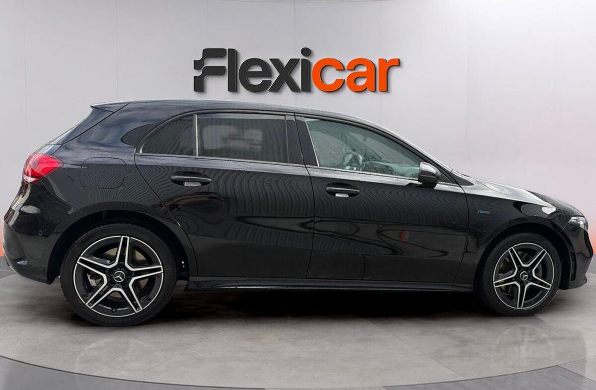 MERCEDES Classe A A 250 e AMG Line