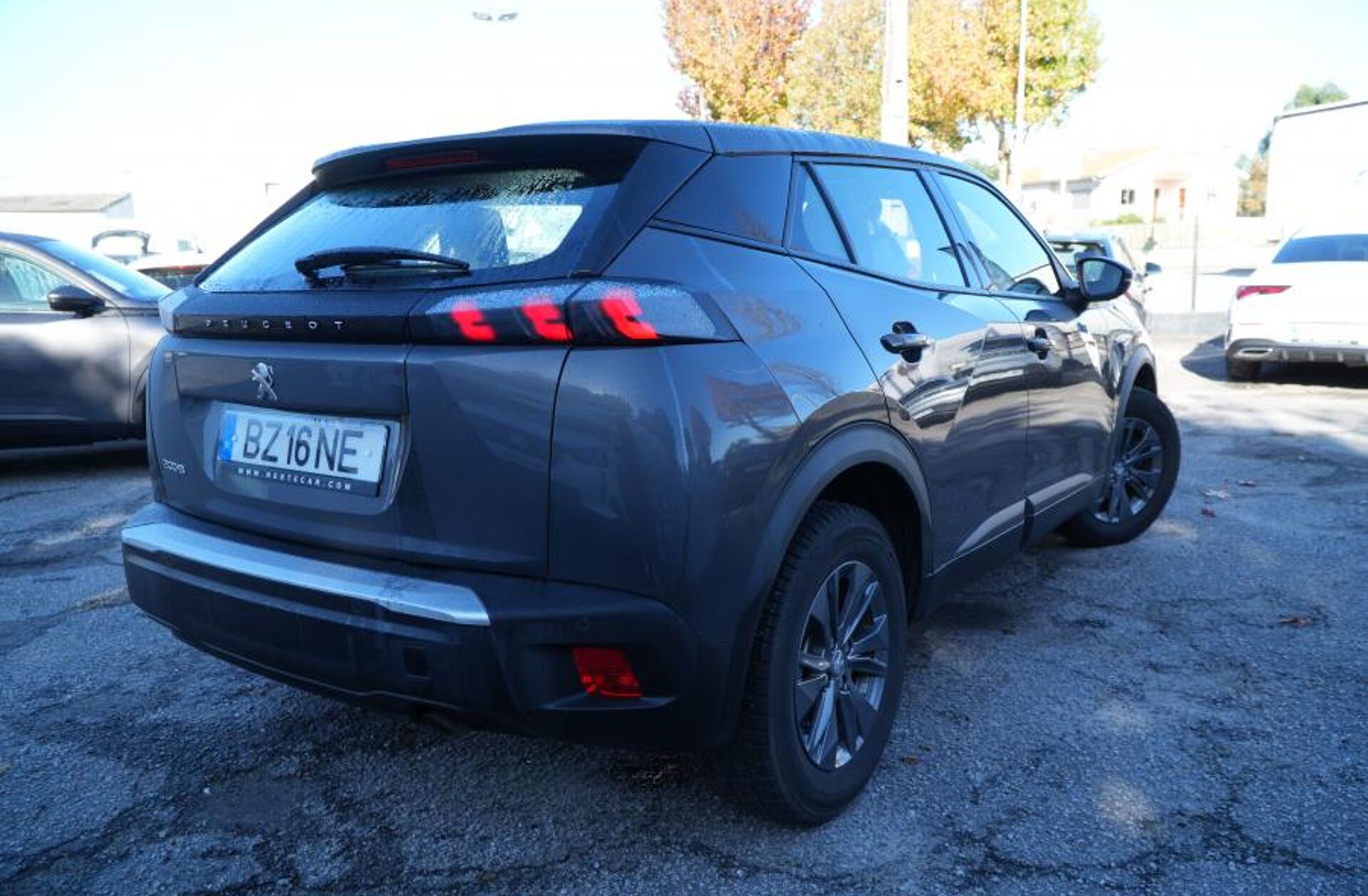 PEUGEOT 2008 1.2 PureTech Active Pack