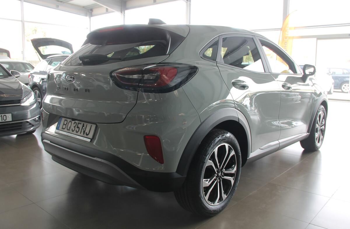 FORD Puma 1.0 EcoBoost mHEV Titanium