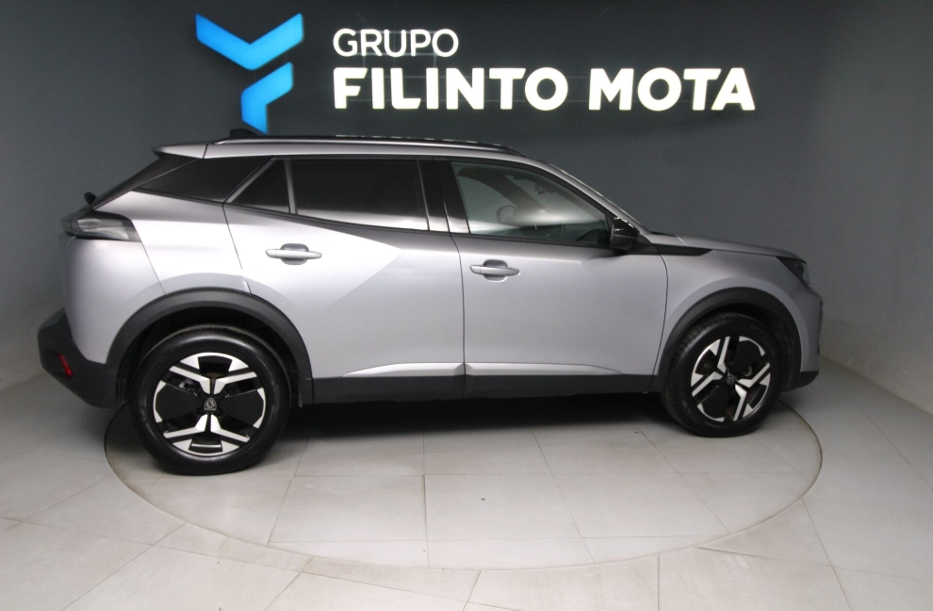 PEUGEOT 2008 1.2 PureTech Allure