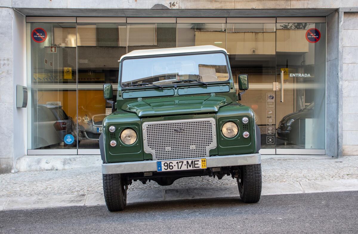 LAND ROVER Defender 90 2.5 Td5 Metal Top