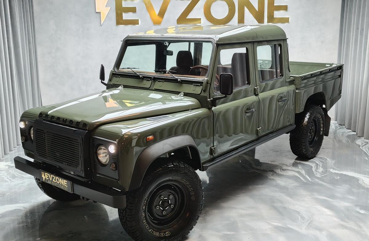 LAND ROVER Defender 130 2.5 Td5