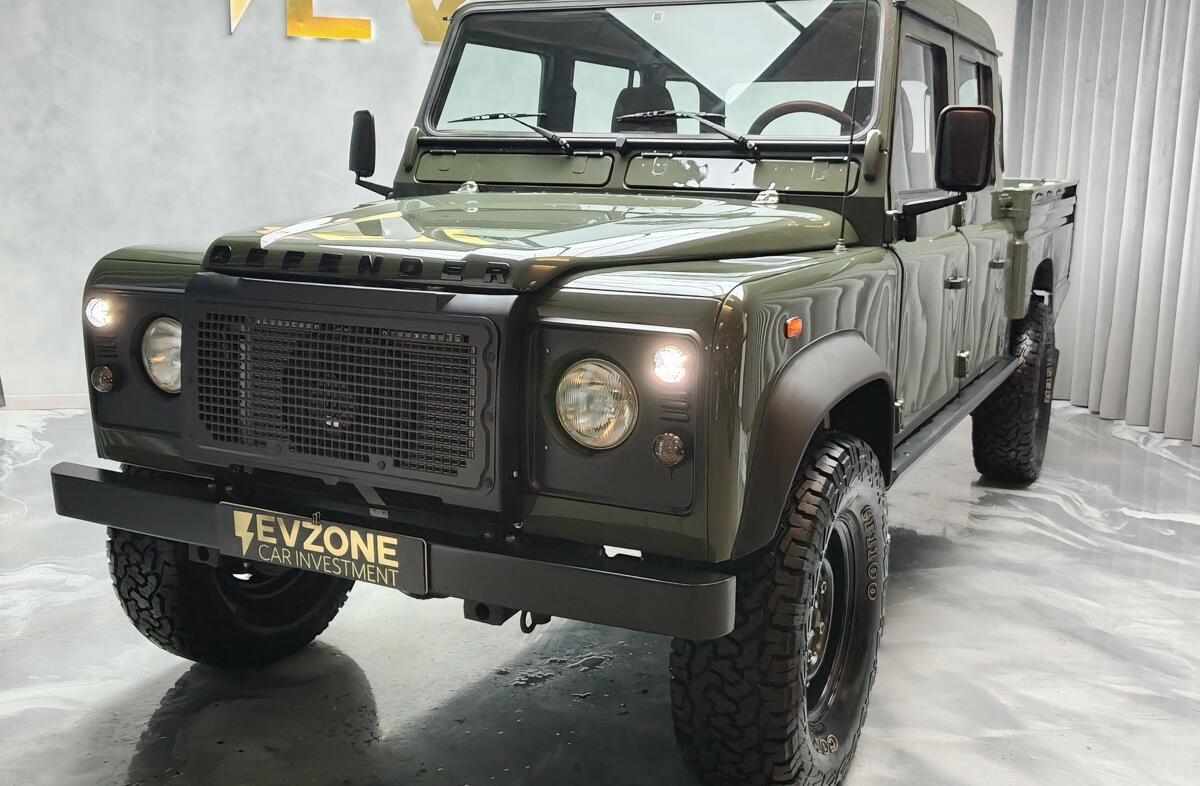LAND ROVER Defender 130 2.5 Td5