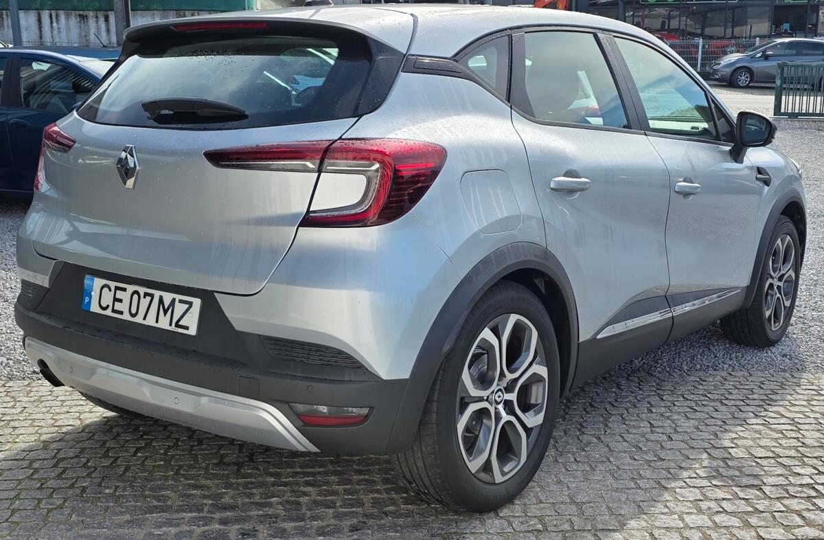 RENAULT Captur 1.0 TCe Exclusive