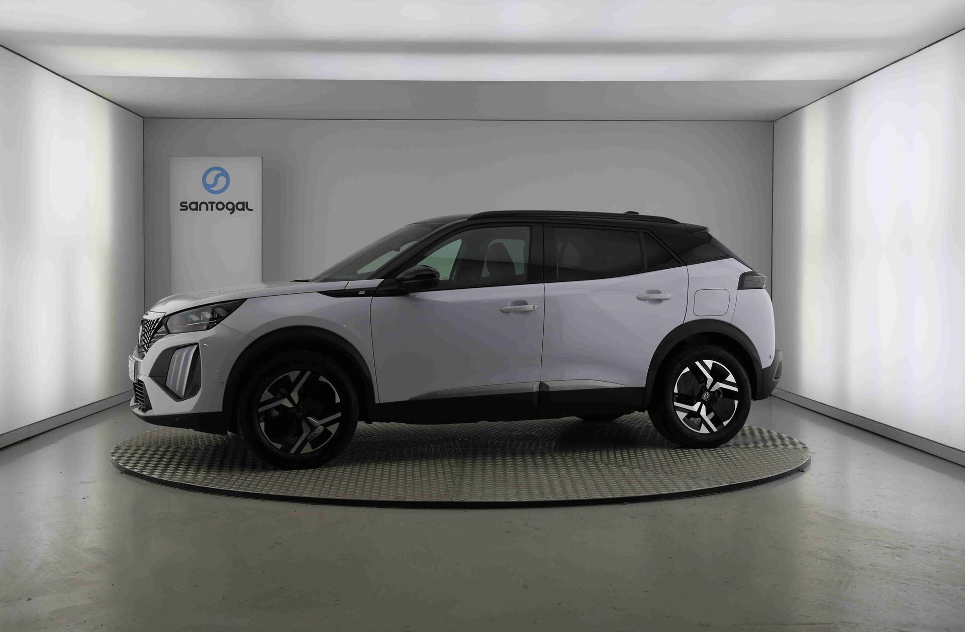 PEUGEOT 2008 e- 54 kWh GT