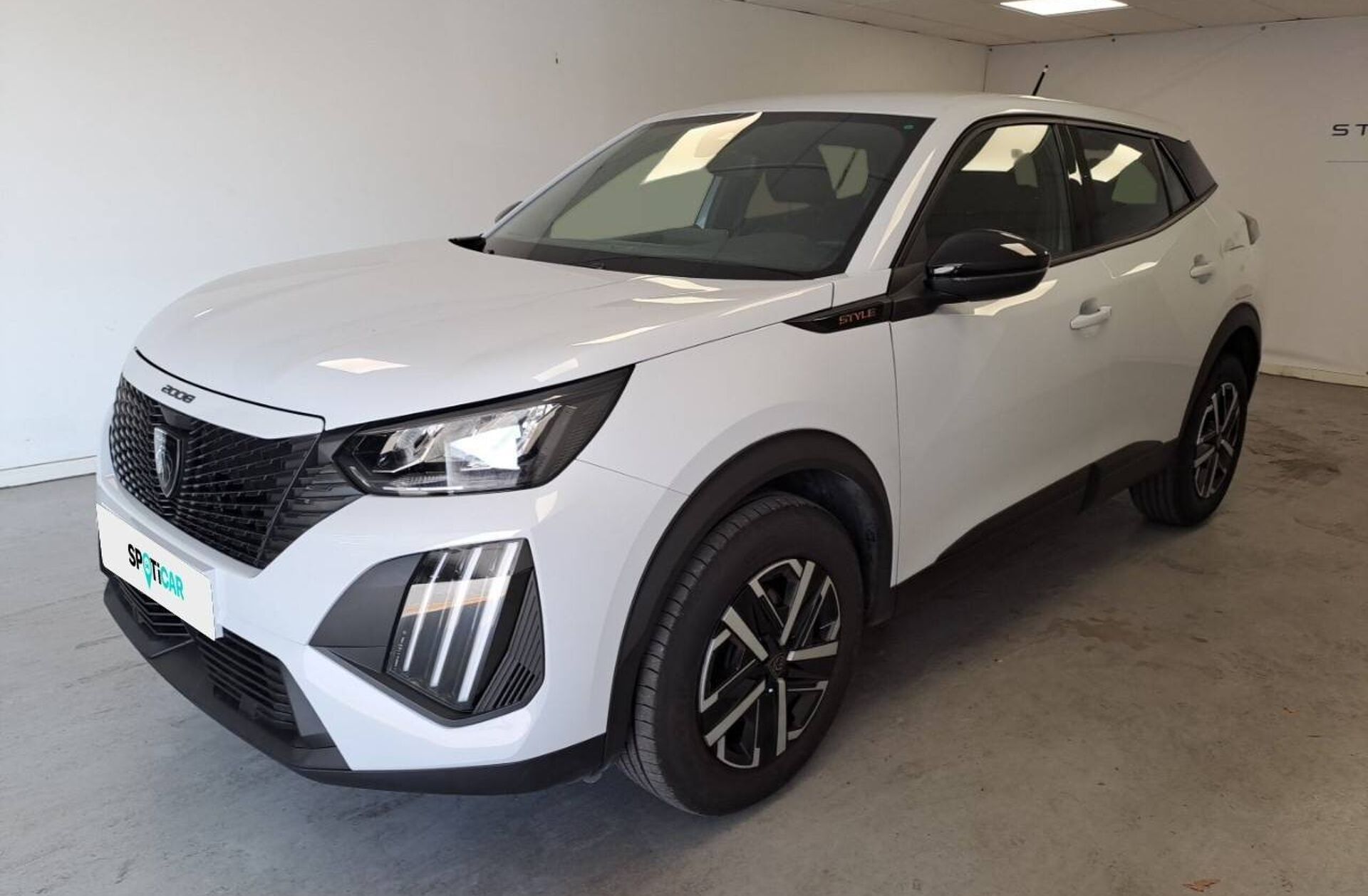 PEUGEOT 2008 1.2 PureTech Style