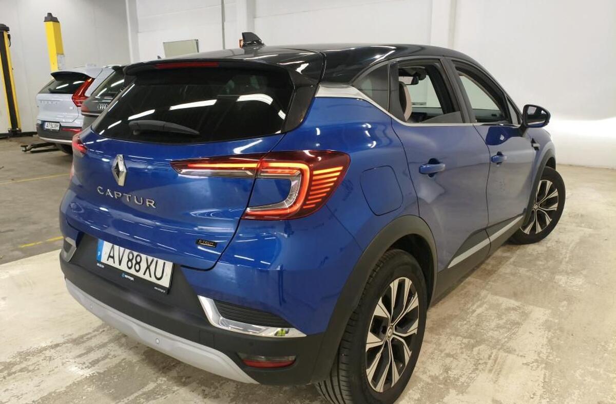 RENAULT Captur 1.6 E-Tech Plug-In Hybrid Techno