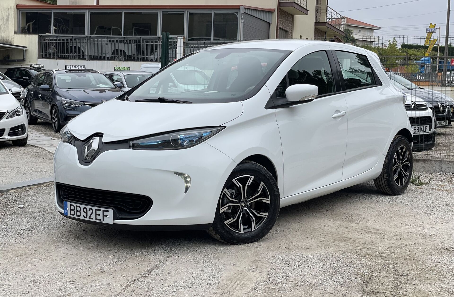 RENAULT ZOE Life