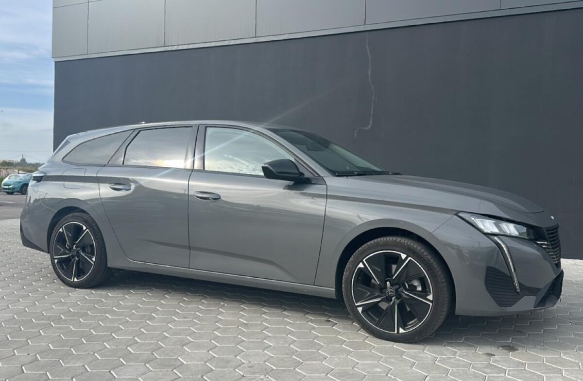 PEUGEOT 308 e- SW 54 kWh Allure