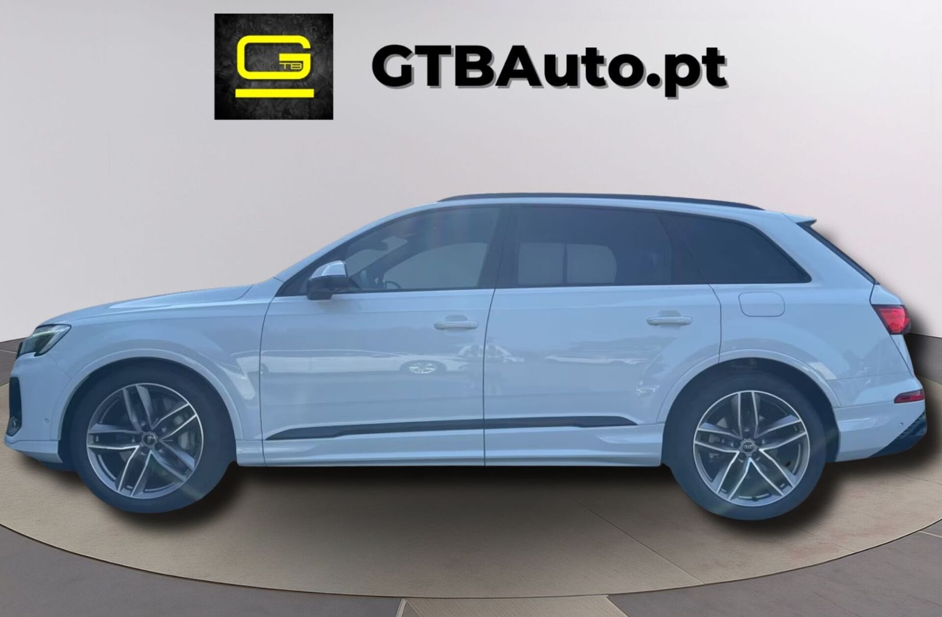 AUDI Q7 55 TFSIe quattro S line Tiptronic