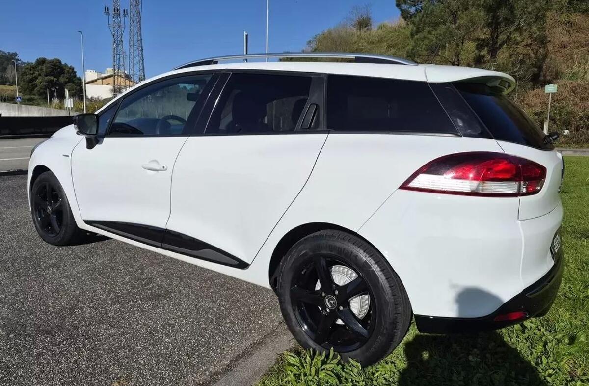 RENAULT Clio 0.9 TCe Limited Edition