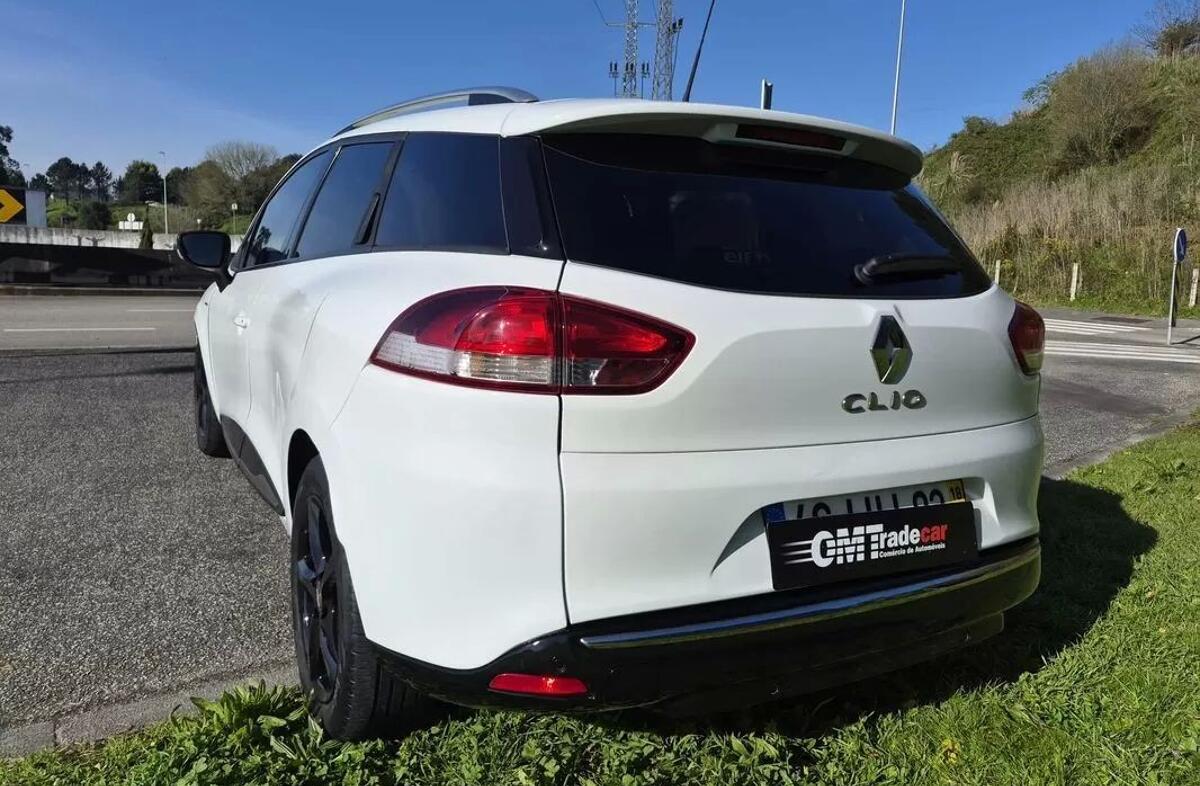 RENAULT Clio 0.9 TCe Limited Edition