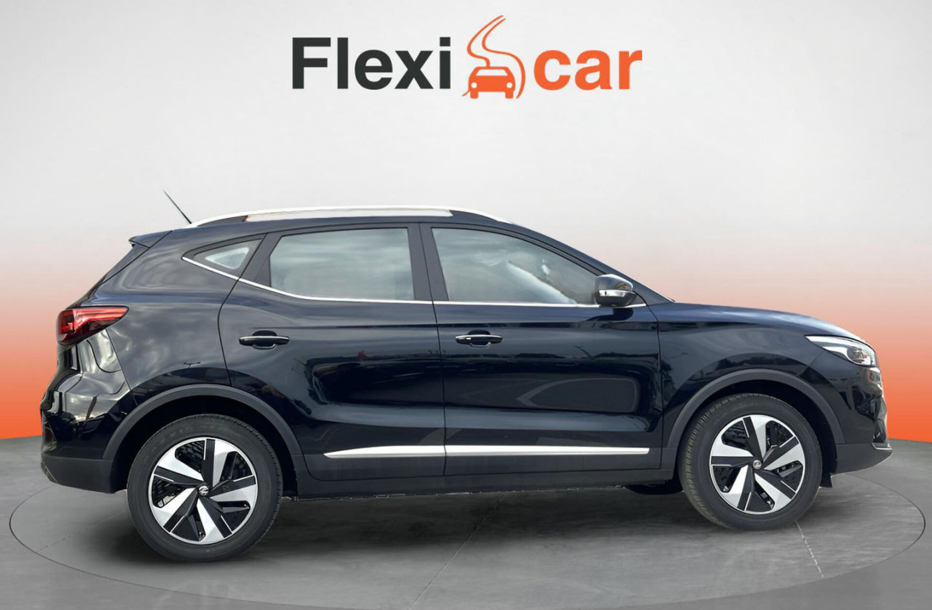 MG ZS 72.6 kWh Luxury OBC 11 kW