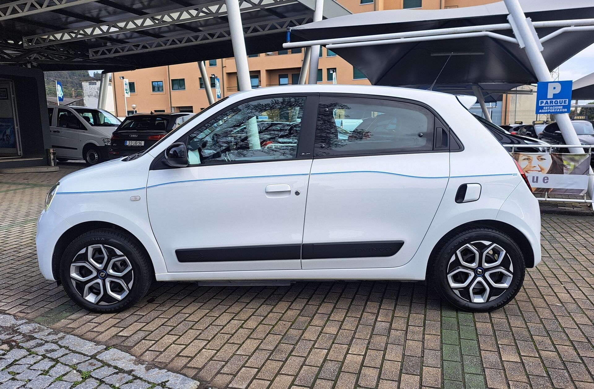 RENAULT Twingo Z.E. 22 Zen