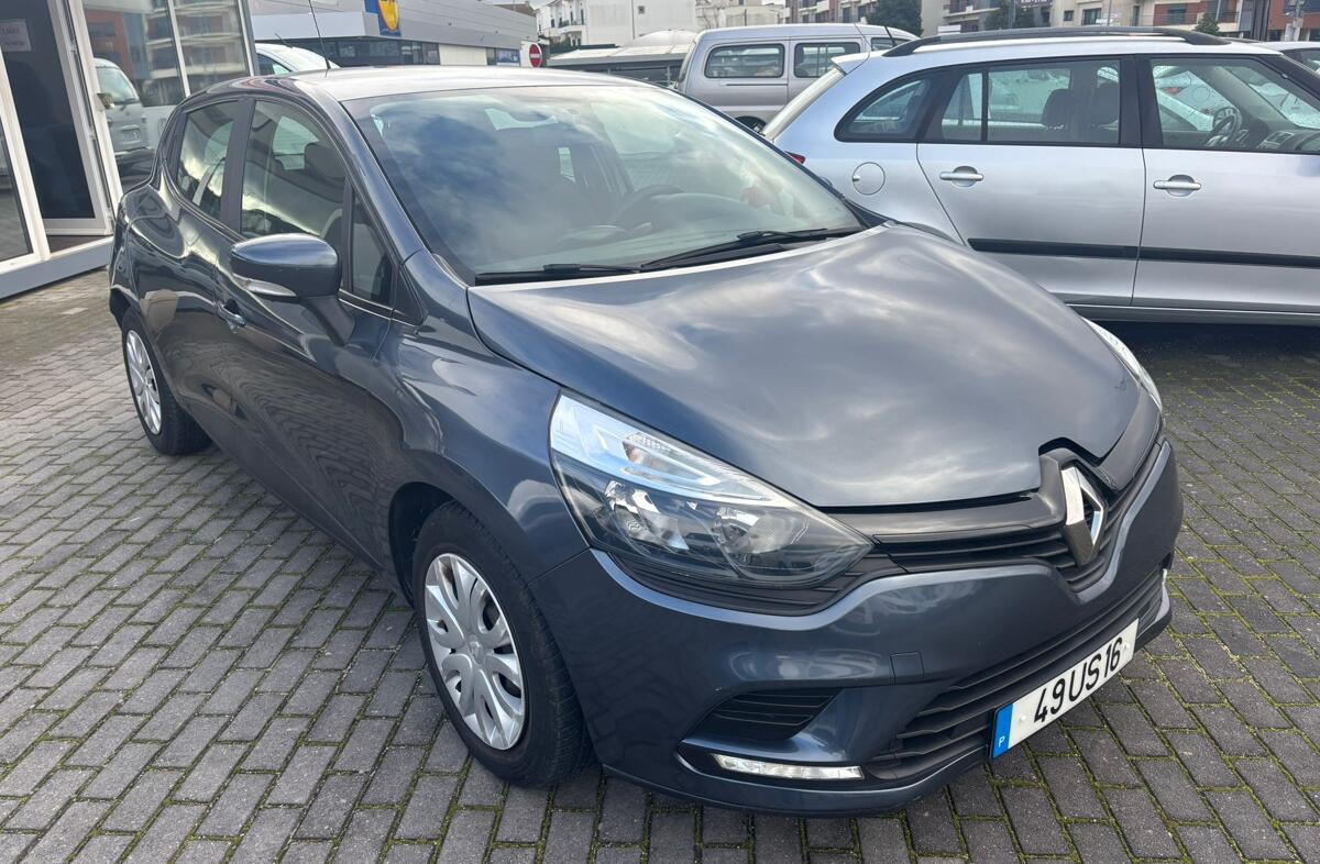 RENAULT Clio 1.2 Zen