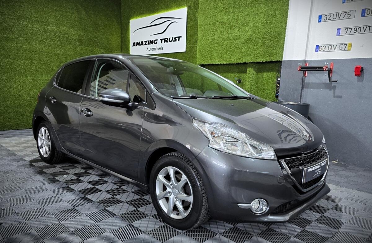 PEUGEOT 208 1.2 PureTech Active