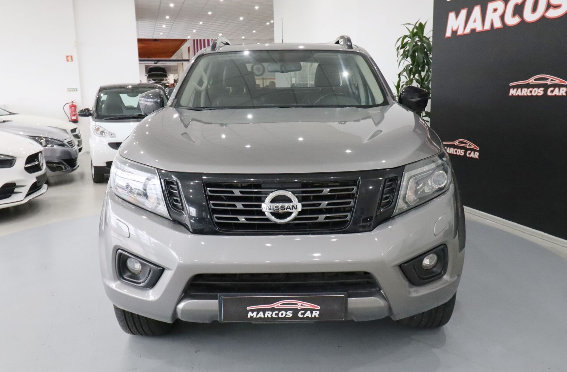 NISSAN Navara 2.3 dCi CD 4WD Tekna Auto