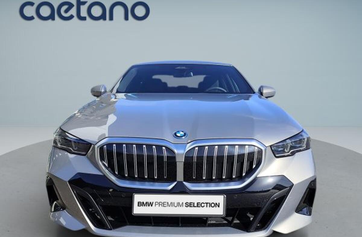 BMW Serie-5 530 e Pack Desportivo M