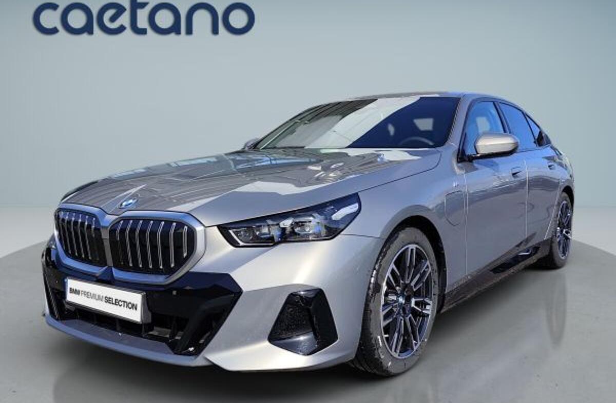 BMW Serie-5 530 e Pack Desportivo M