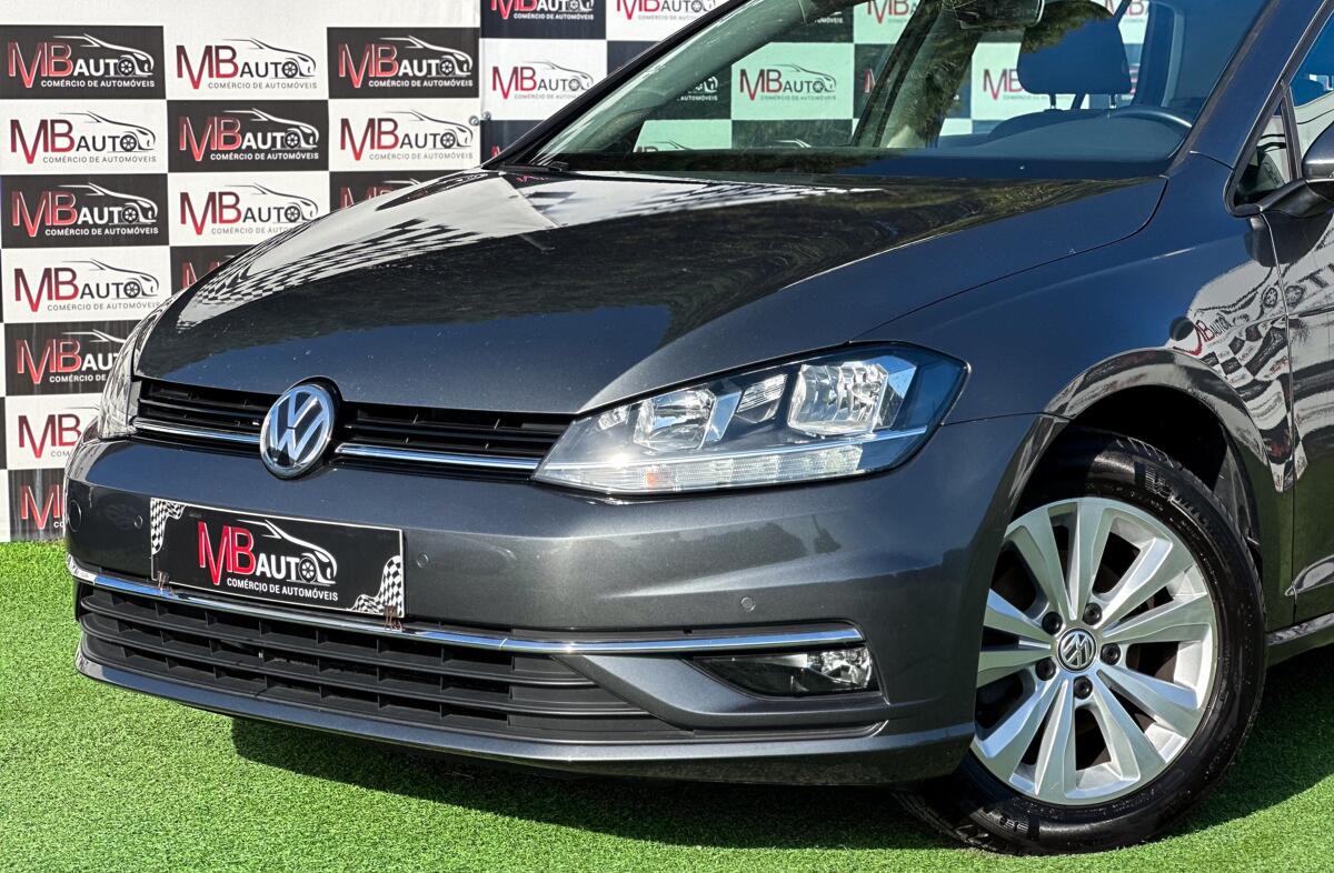 VOLKSWAGEN Golf 1.0 TSI Stream