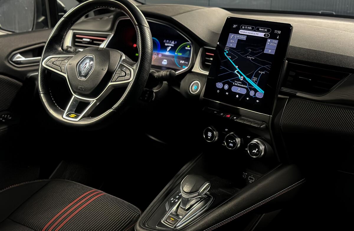 RENAULT Captur 1.6 E-Tech Plug-In RS Line