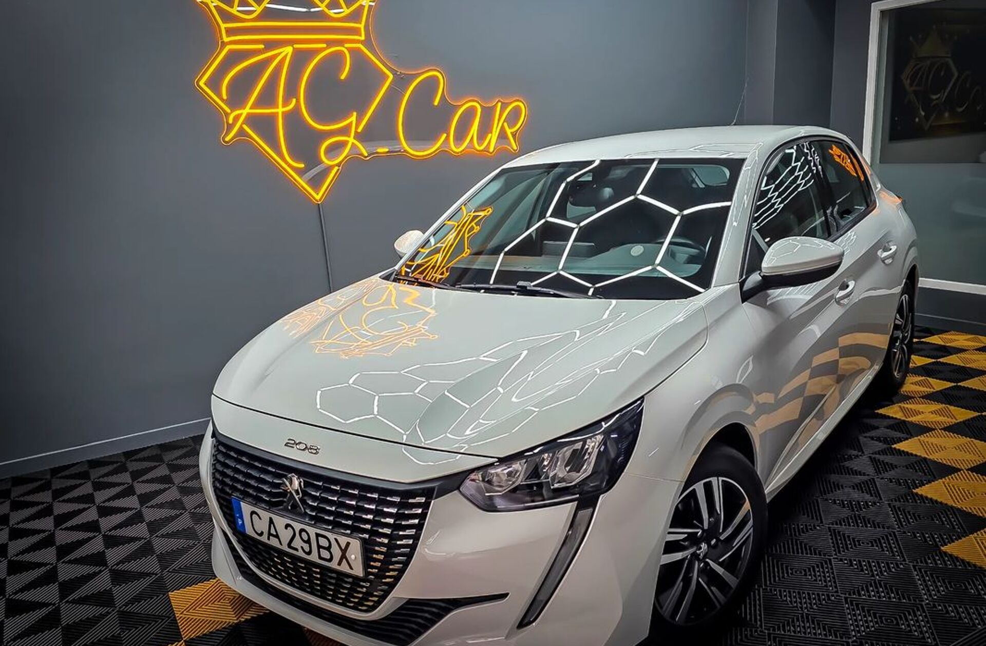 PEUGEOT 208 1.2 PureTech Allure Pack EAT8