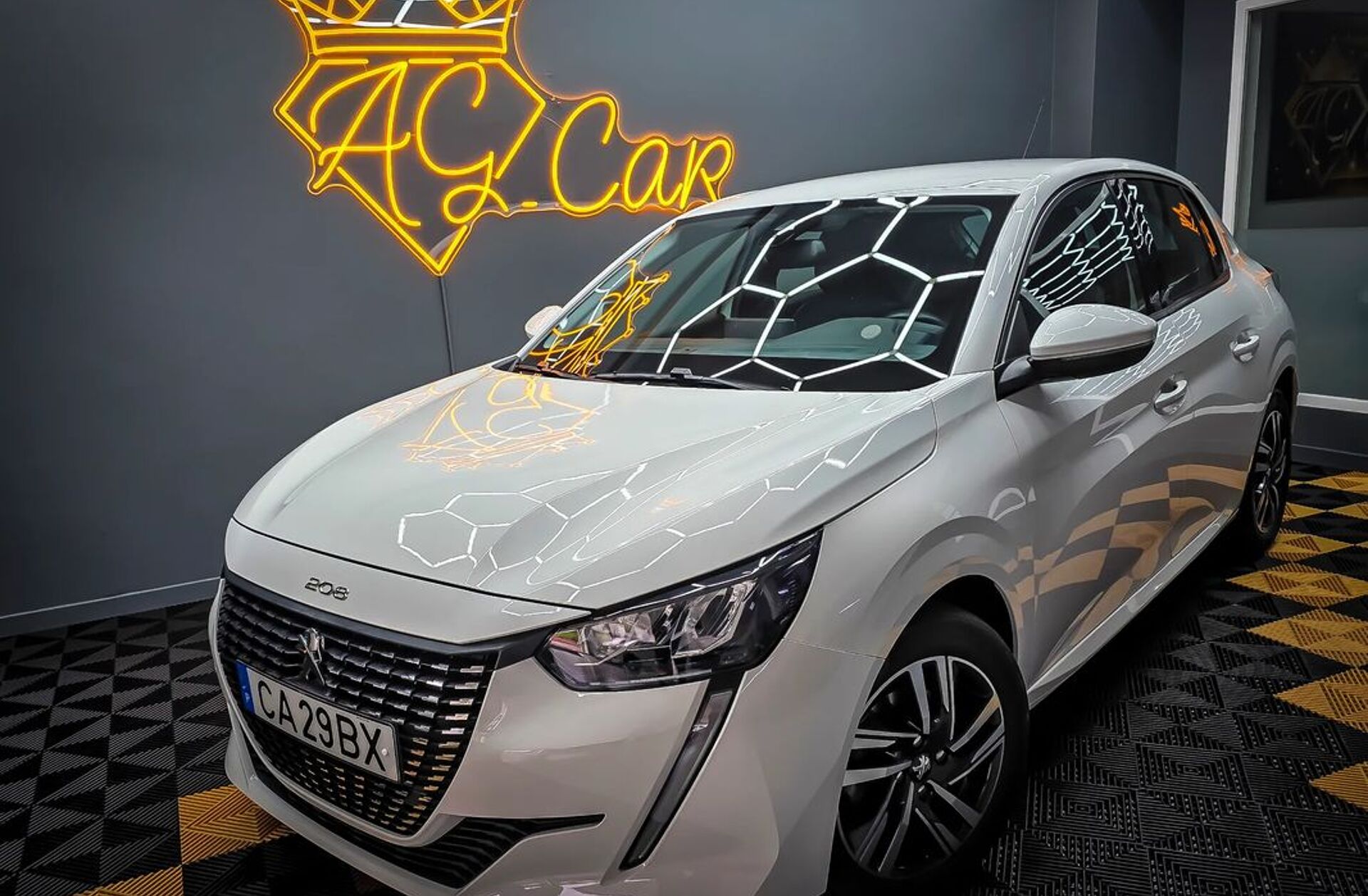 PEUGEOT 208 1.2 PureTech Allure Pack EAT8