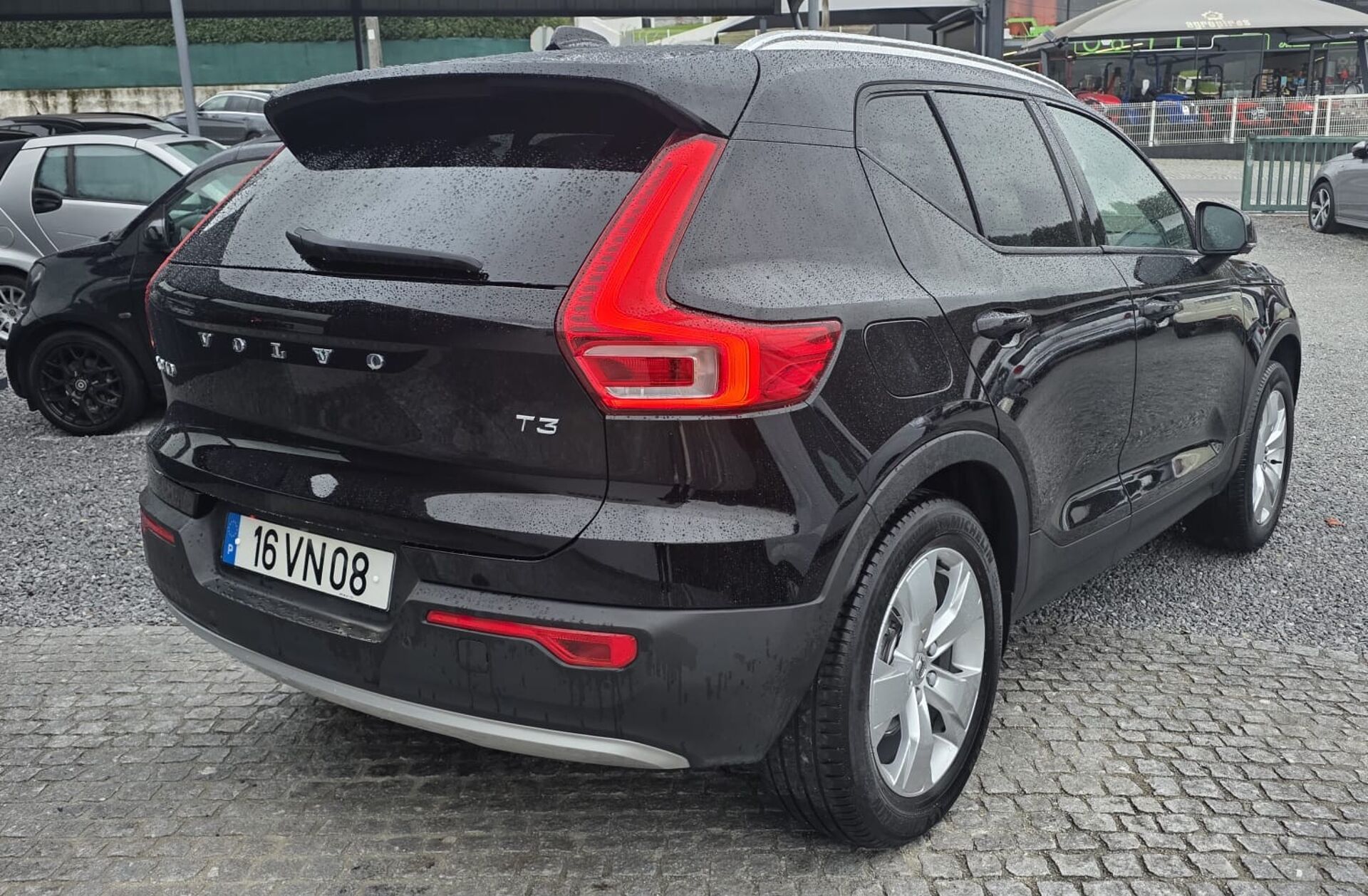 VOLVO XC40 1.5 T3 Momentum Tech Edition