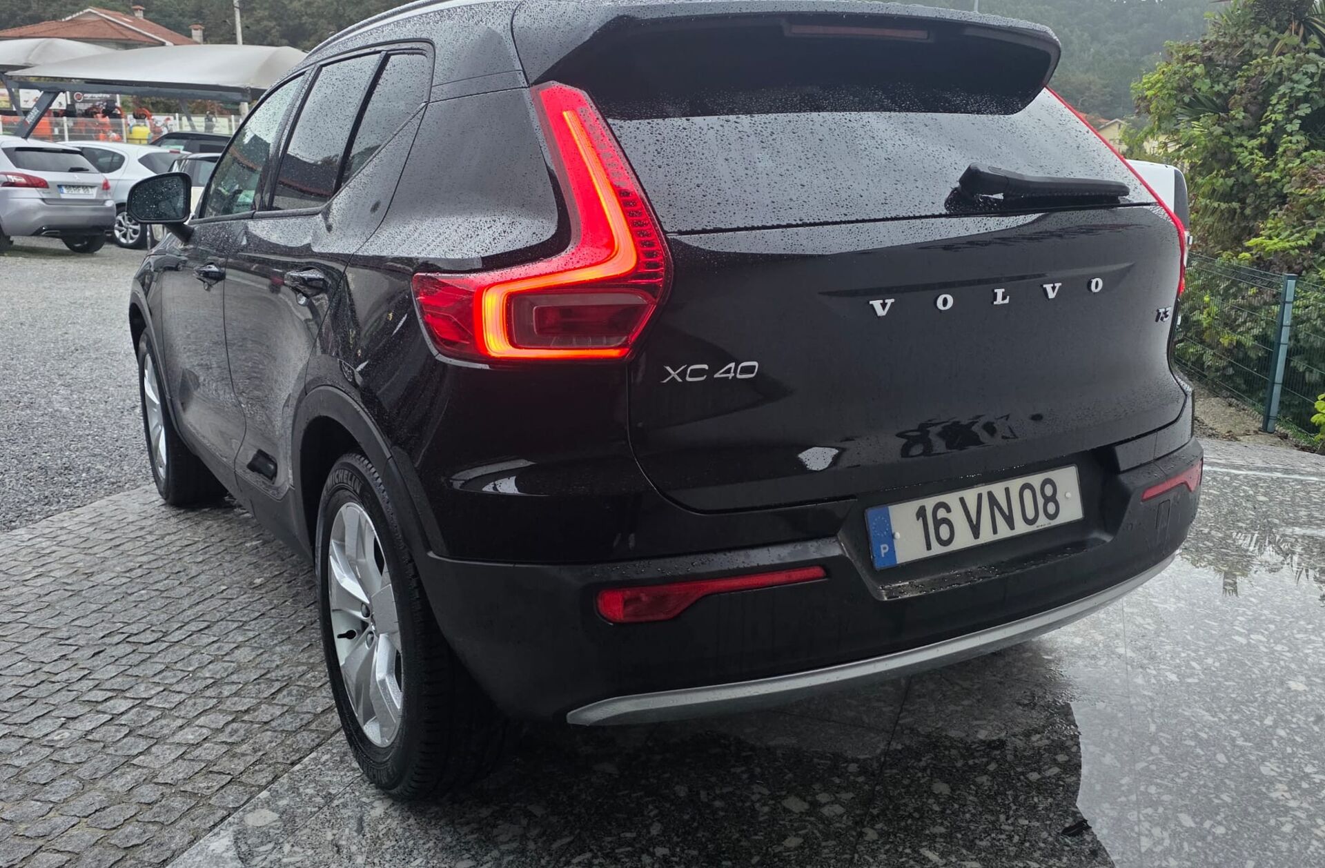 VOLVO XC40 1.5 T3 Momentum Tech Edition