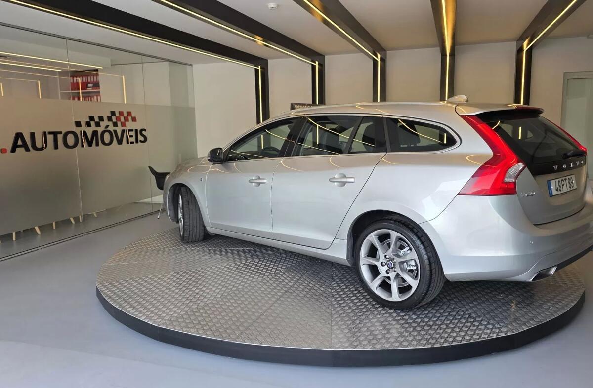 VOLVO V60 2.0 D4 VOR