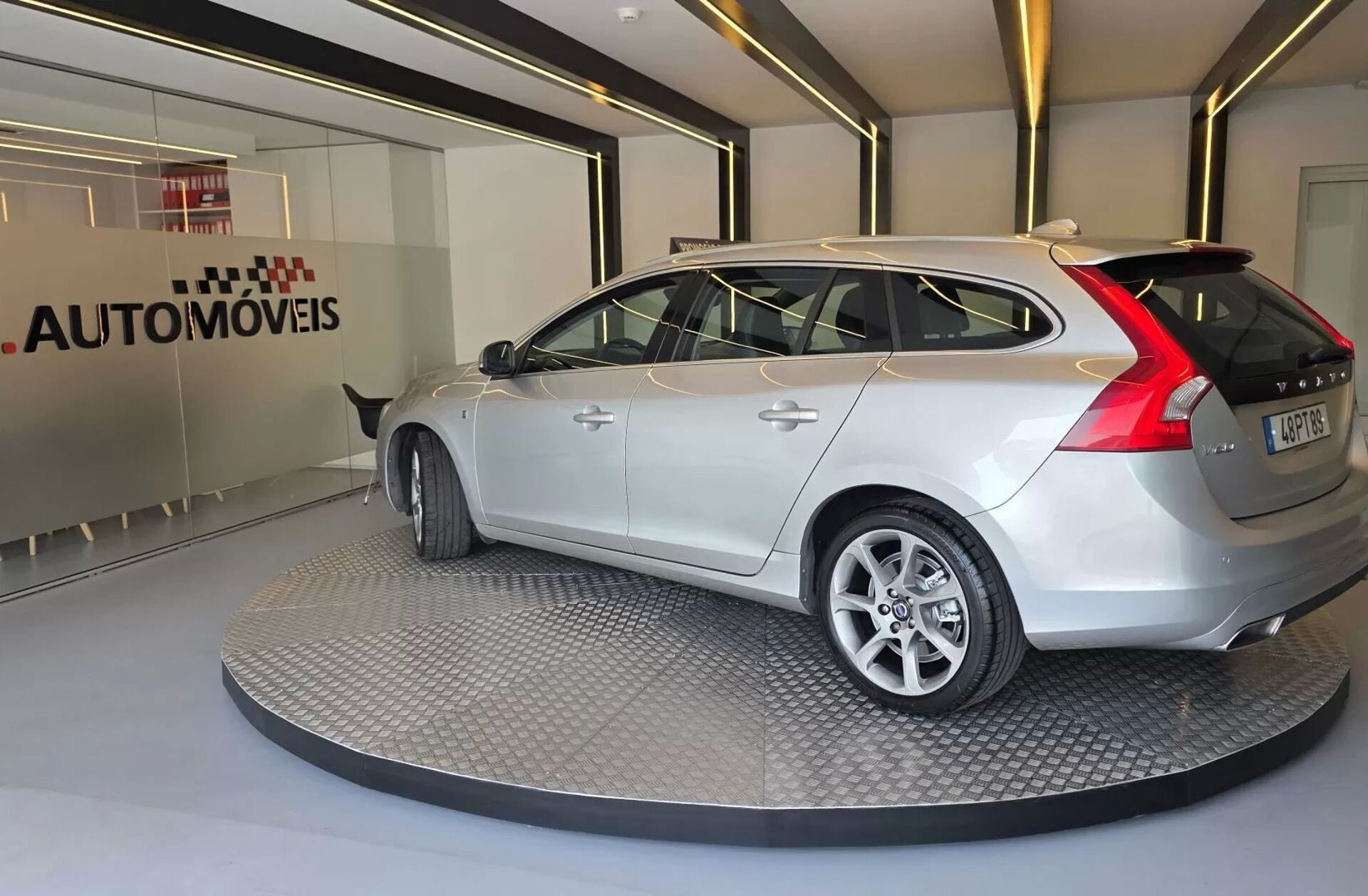 VOLVO V60 2.0 D4 VOR