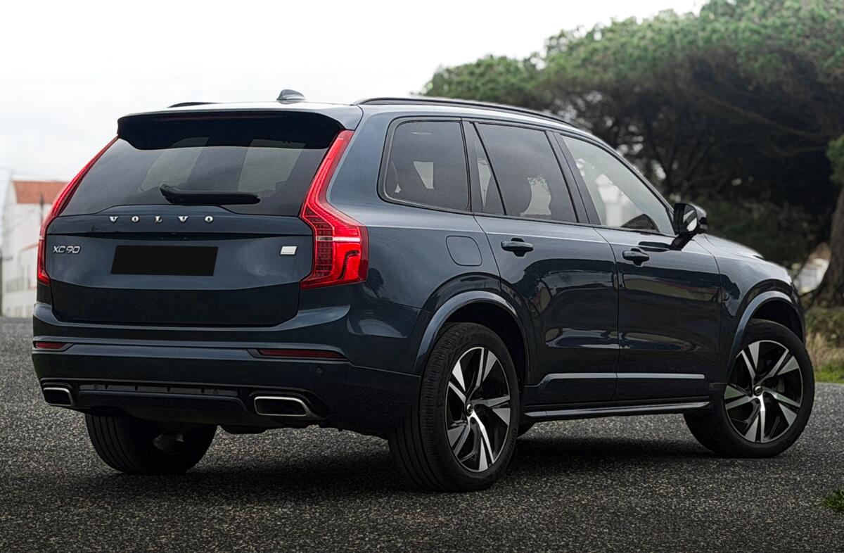 VOLVO XC90 2.0 T8 PHEV R-Design AWD