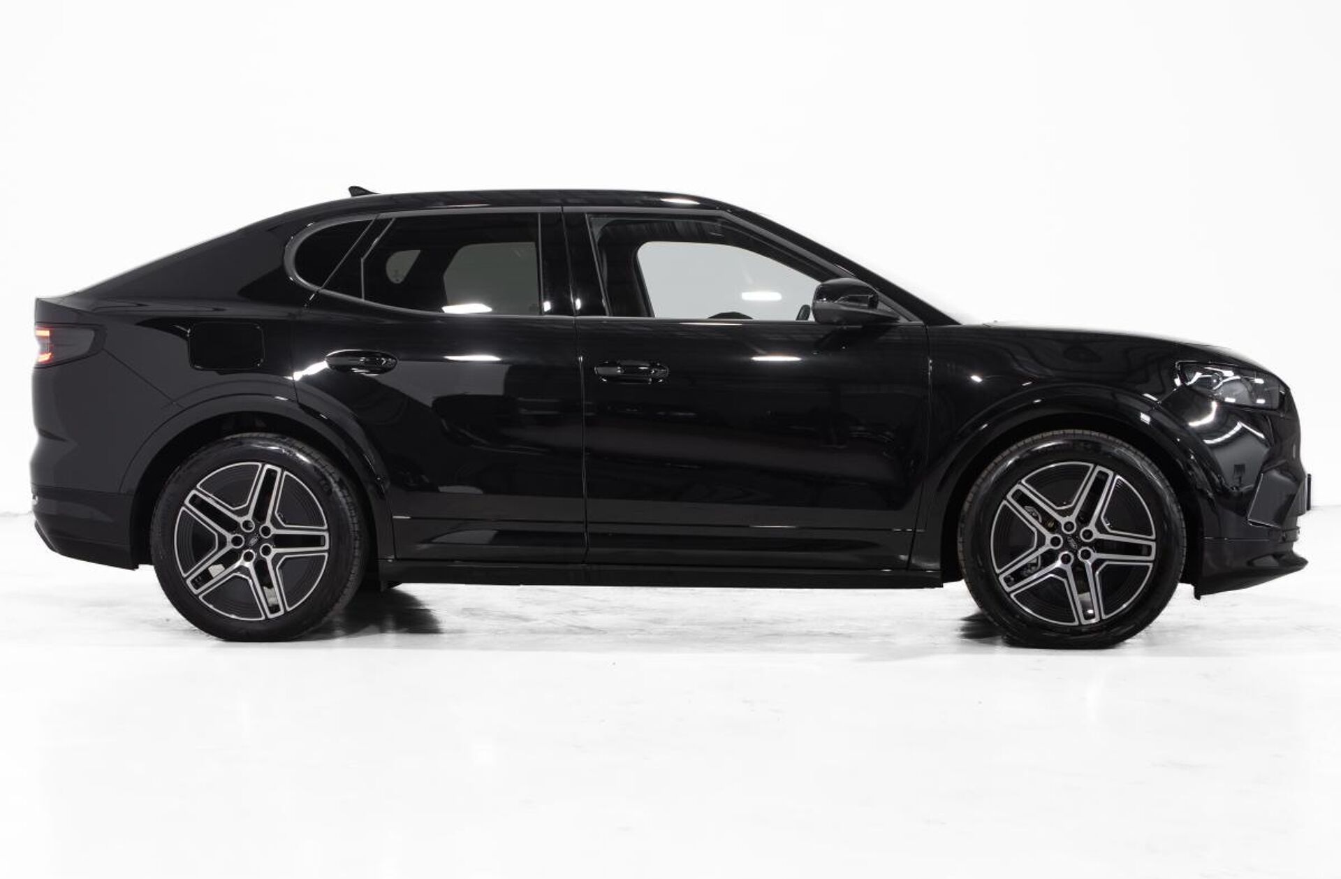 FORD Capri 79 kWh AWD