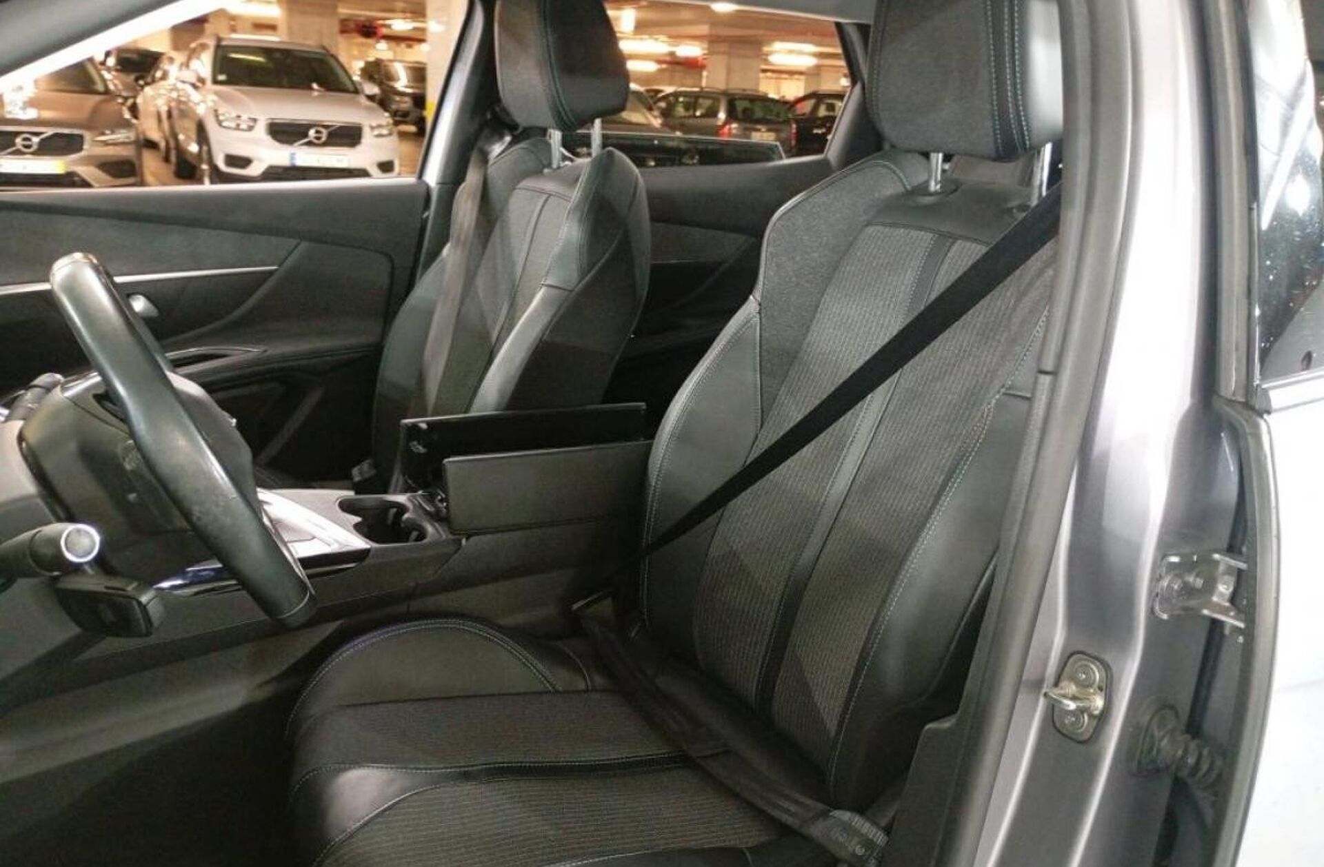 PEUGEOT 3008 1.5 BlueHDi Allure Pack