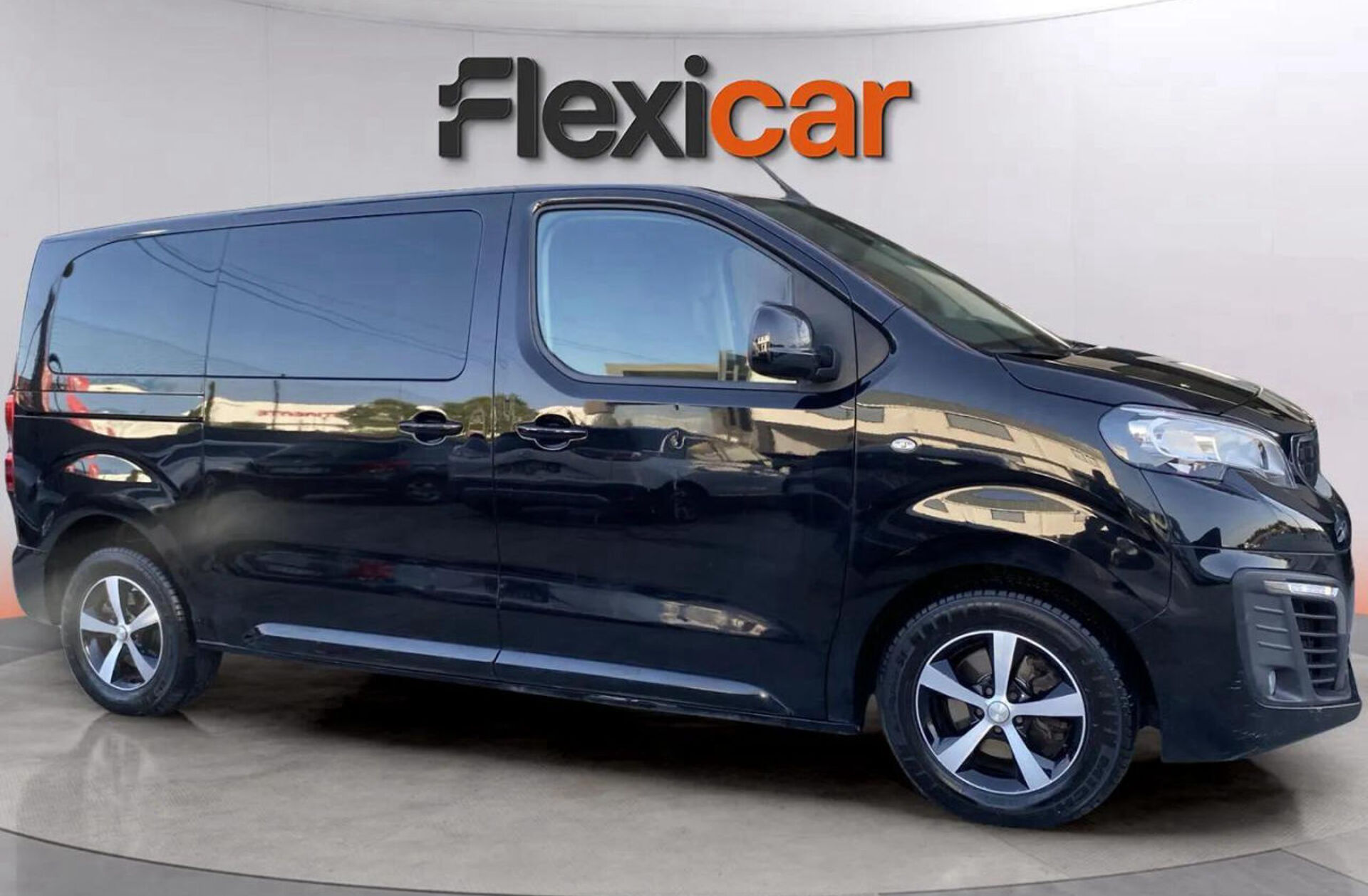PEUGEOT Traveller 2.0 BlueHDi L2H1 Business Standard EAT8