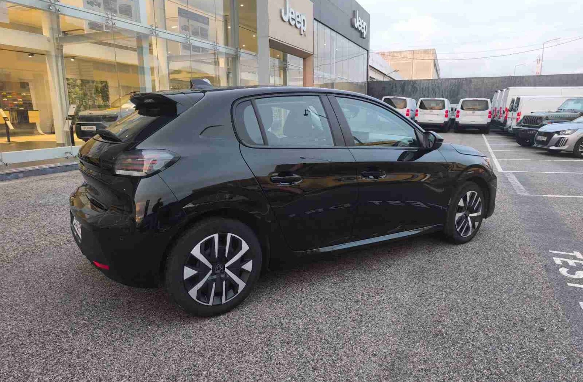 PEUGEOT 208 1.2 PureTech Active