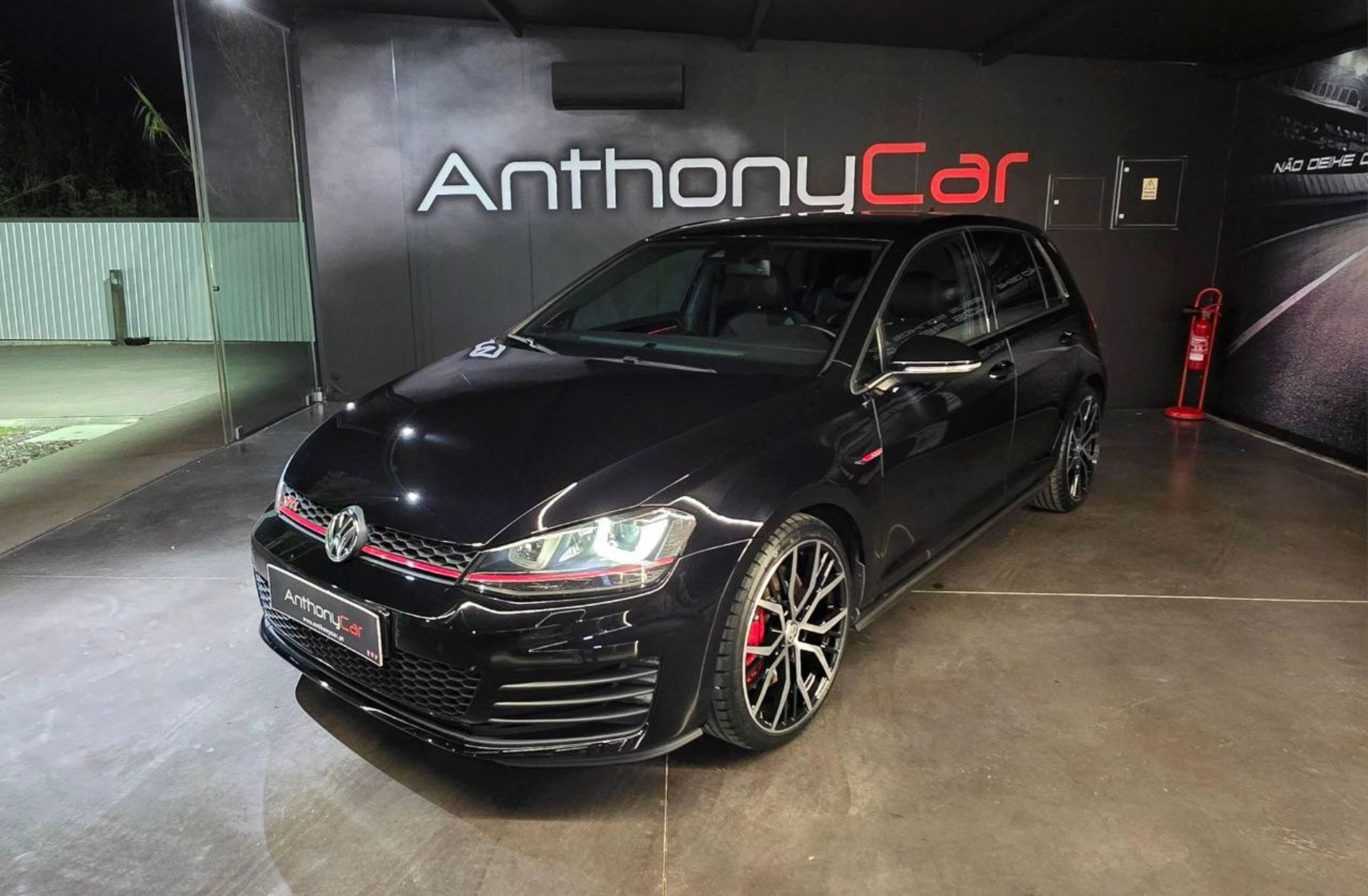 VOLKSWAGEN Golf 2.0 TSi GTi Performance