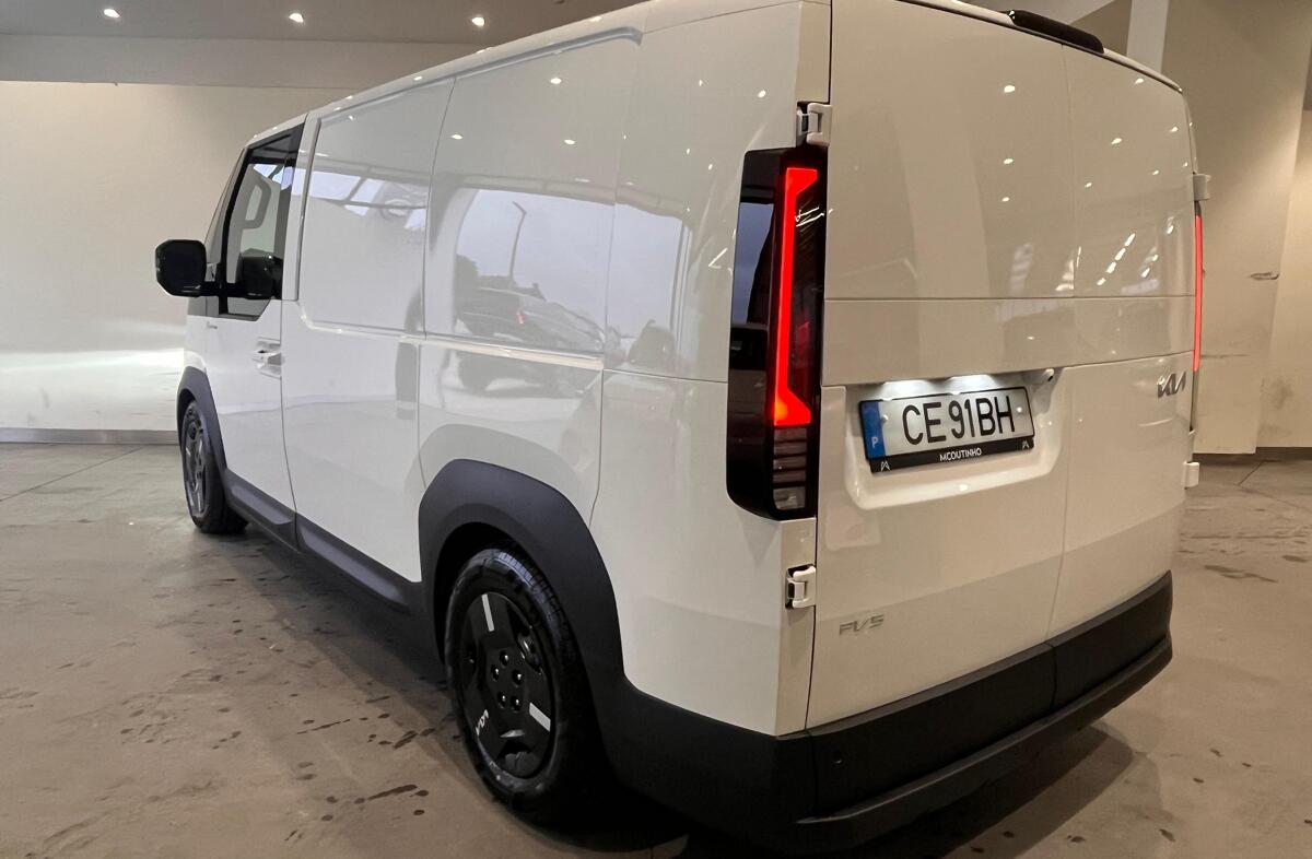 KIA EV3 81.4 kWh Tech