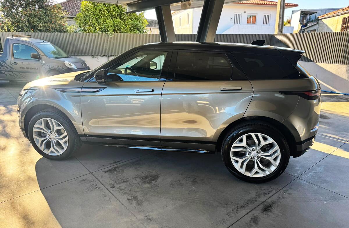LAND ROVER Range Rover Evoque 2.0 D240 AWD R-Dynamic Auto