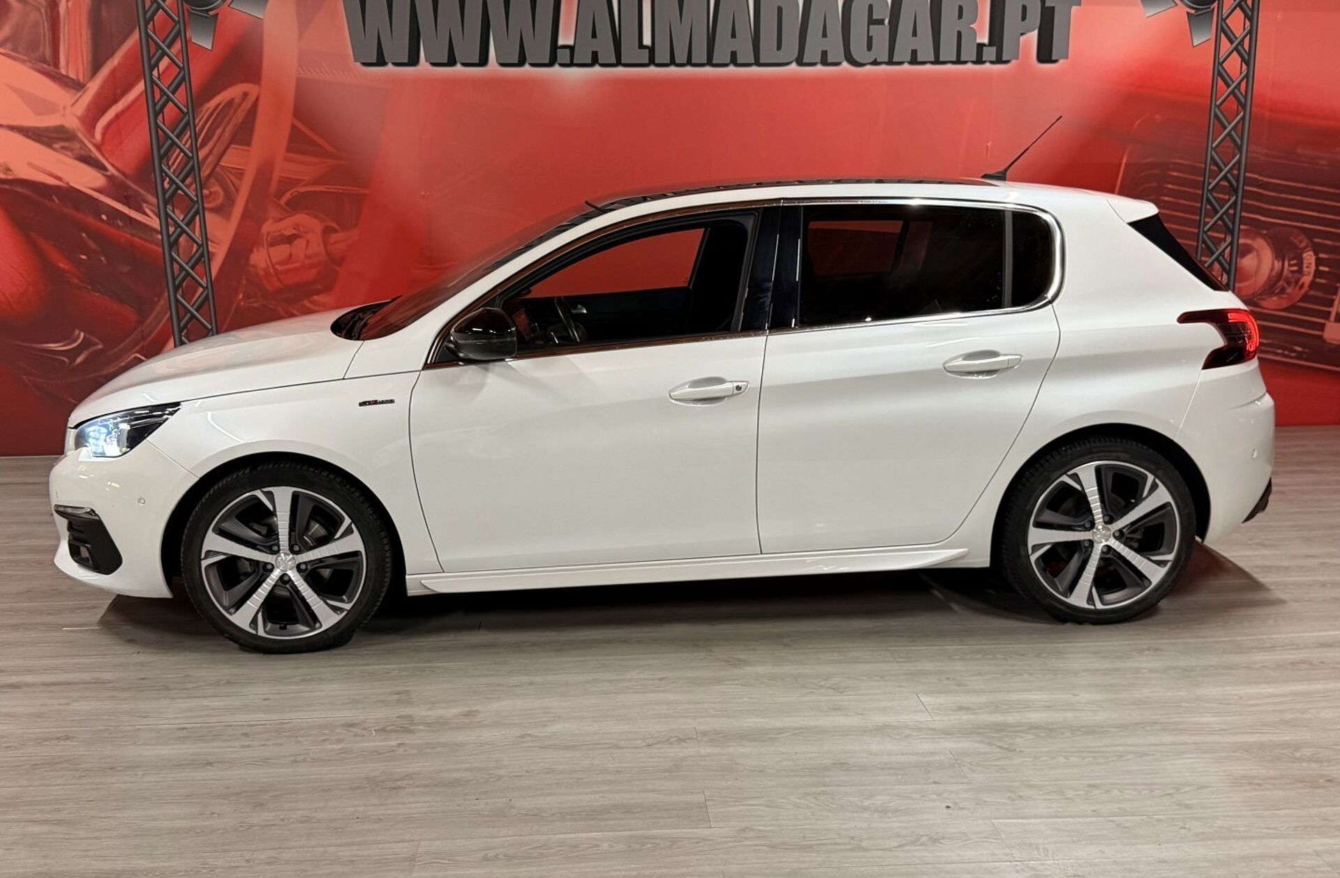PEUGEOT 308 1.2 PureTech GT Line EAT8