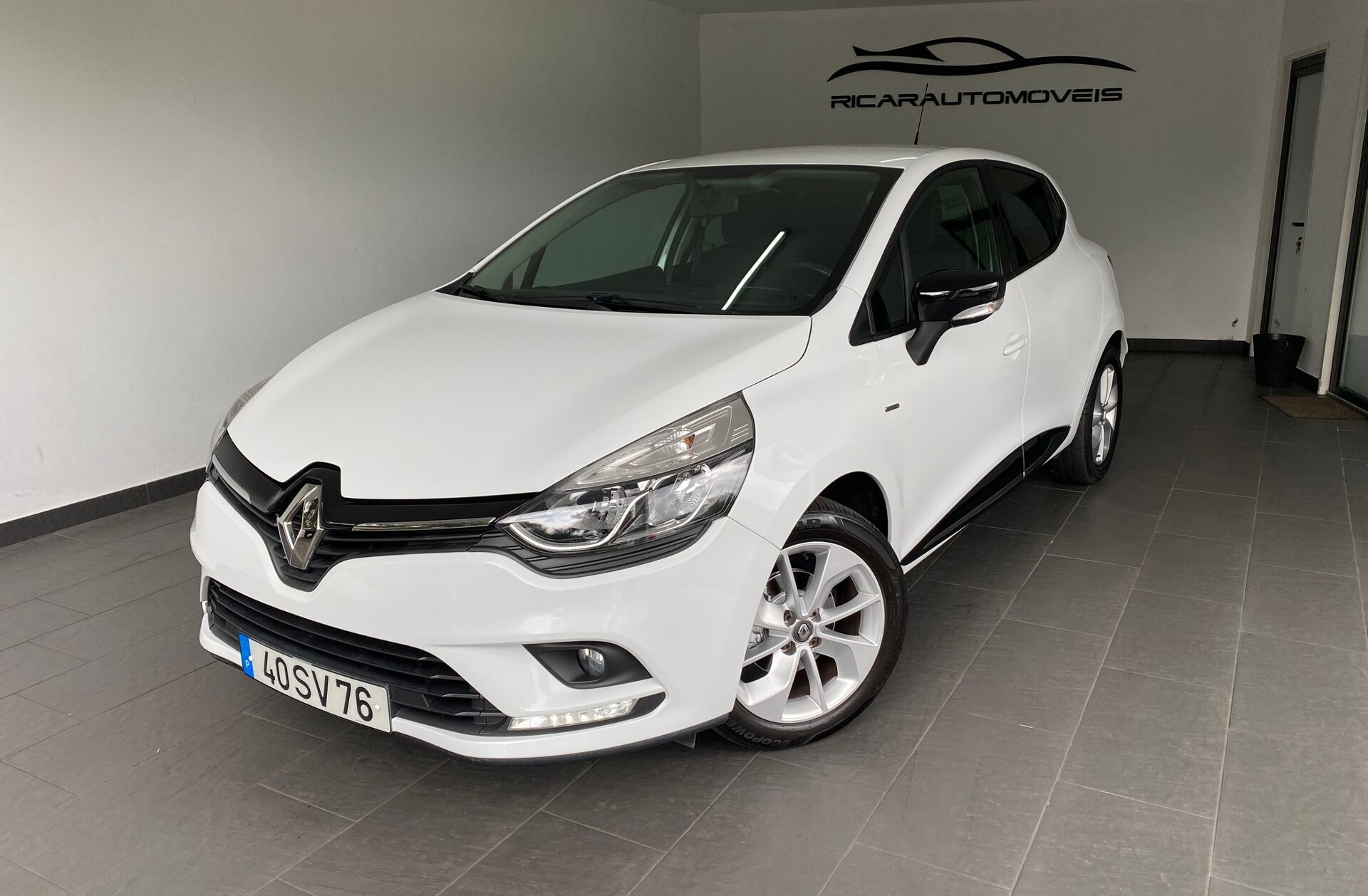 RENAULT Clio 0.9 TCe Limited