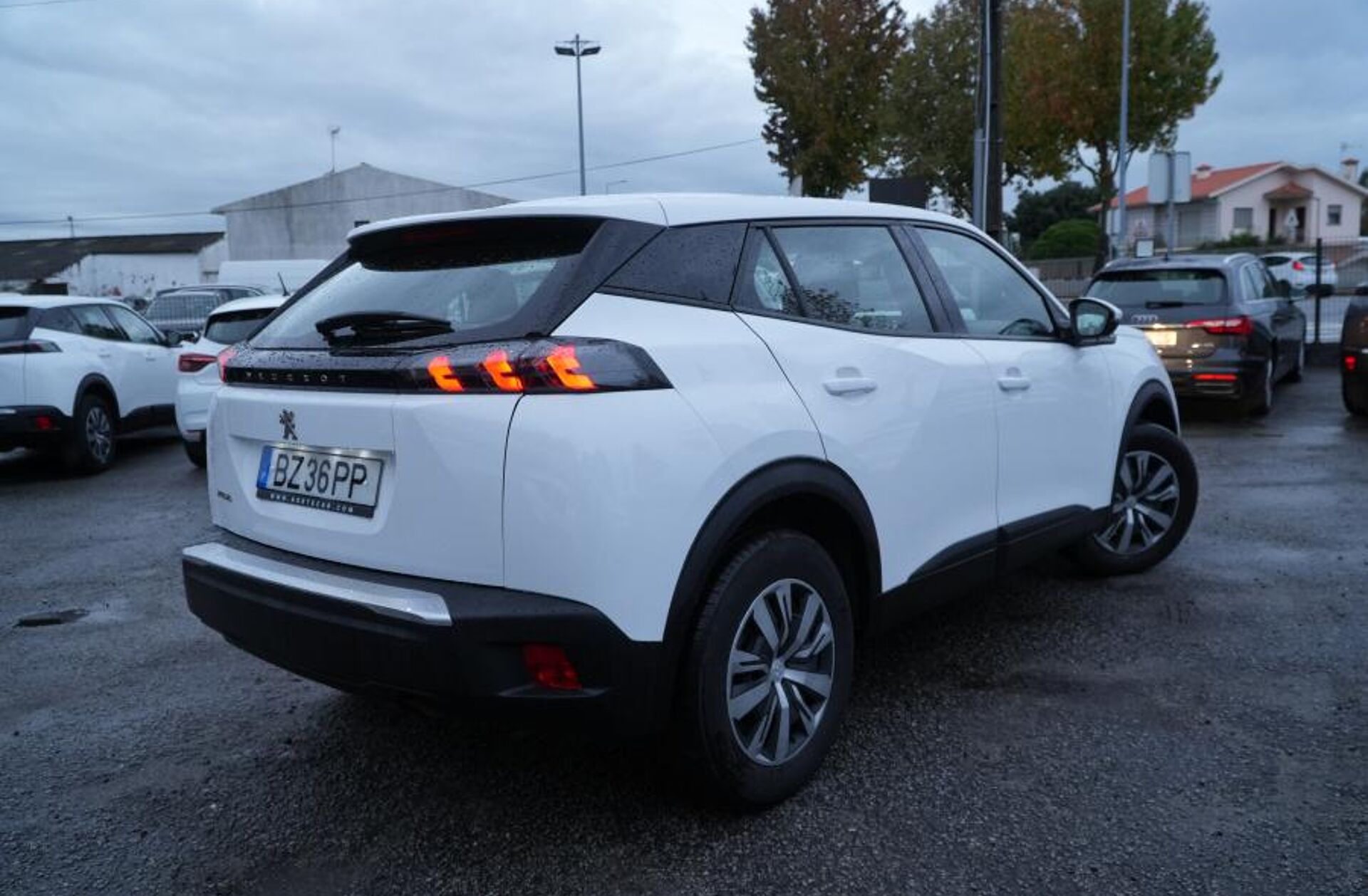 PEUGEOT 2008 1.2 PureTech Active