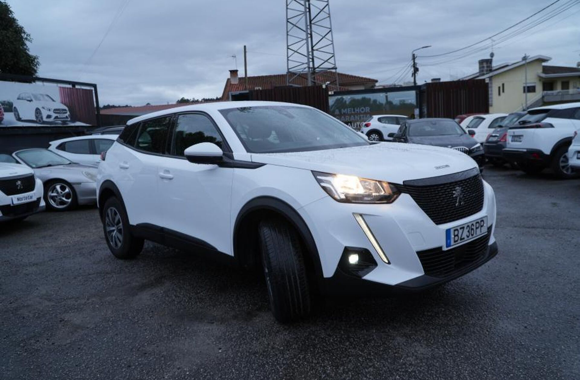 PEUGEOT 2008 1.2 PureTech Active