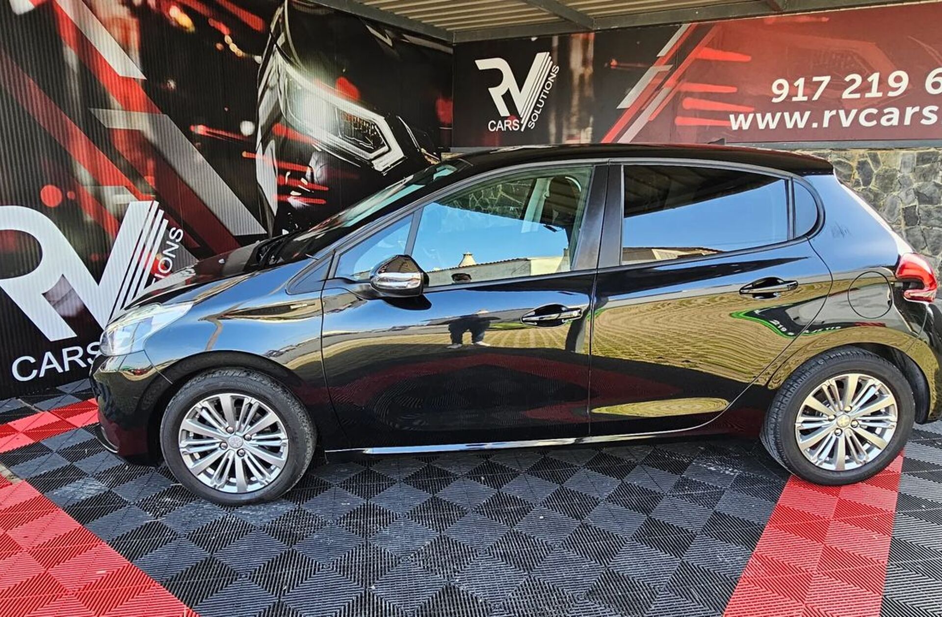 PEUGEOT 208 1.5 BlueHDi Signature