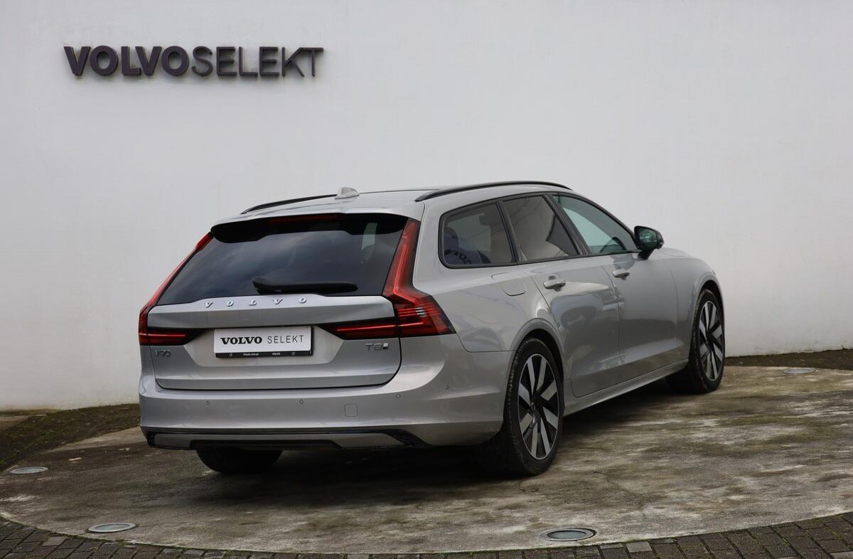 VOLVO V90 2.0 T8 PHEV Plus Dark AWD